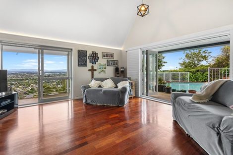 Photo of property in 75 Whaka Terrace, Huntsbury, Christchurch, 8022