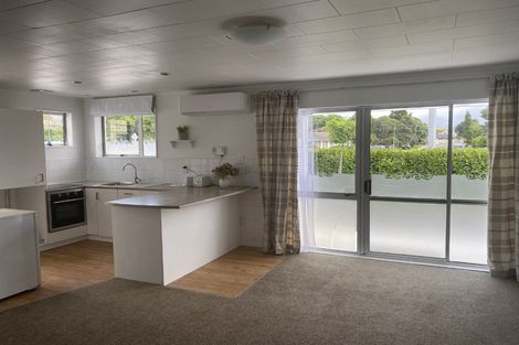 Photo of property in 96b Rimu Road, Raumati Beach, Paraparaumu, 5032