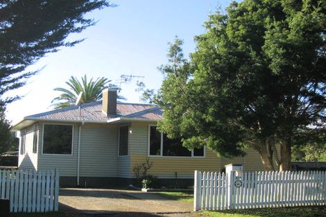 Photo of property in 13 Winton Street, Paraparaumu Beach, Paraparaumu, 5032
