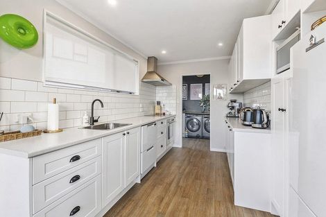 Photo of property in 2 Adventure Drive, Whitby, Porirua, 5024