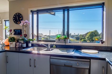 Photo of property in 9 Pakeha Street, Matata, Whakatane, 3194