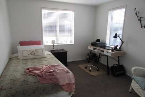 Photo of property in 32 Birkdale Drive, Shirley, Christchurch, 8061