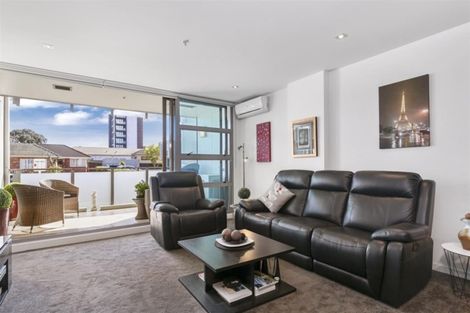 Photo of property in Maison Apartments, 107/16 Huron Street, Takapuna, Auckland, 0622
