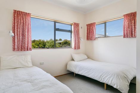 Photo of property in 20 Golders Place, Richmond Heights, Taupo, 3330