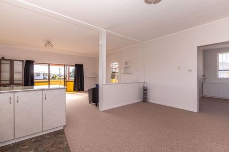 Photo of property in 20 Bentham Street, Westport, 7825