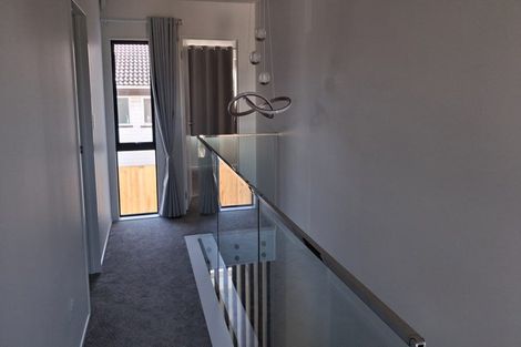Photo of property in 3 Vanbrugh Place, Bucklands Beach, Auckland, 2014
