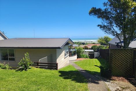 Photo of property in 15 Nolan Crescent, Karoro, Greymouth, 7805