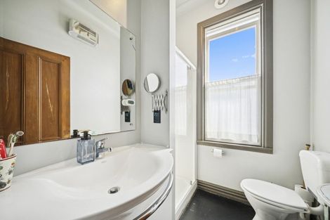 Photo of property in 160a Tasman Street, Mount Cook, Wellington, 6021