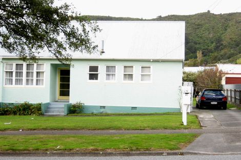 Photo of property in 91 Seddon Street, Naenae, Lower Hutt, 5011