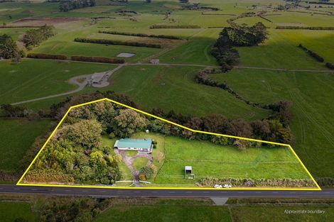 Photo of property in 2133 Wiremu Road, Newall, New Plymouth, 4381