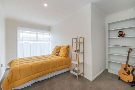 Photo of property in 35 Prestons Road, Redwood, Christchurch, 8051