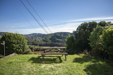 Photo of property in 17 Bedford Street, Northland, Wellington, 6012