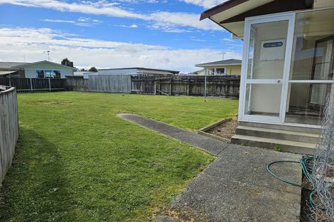 Photo of property in 11 Cricket Place, Melville, Hamilton, 3206