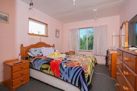 Photo of property in 39 Costley Street, Carterton, 5713