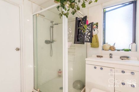 Photo of property in 60 Kauri Point Road, Laingholm, Auckland, 0604