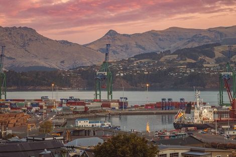 Photo of property in 1 Coleridge Terrace, Lyttelton, 8082