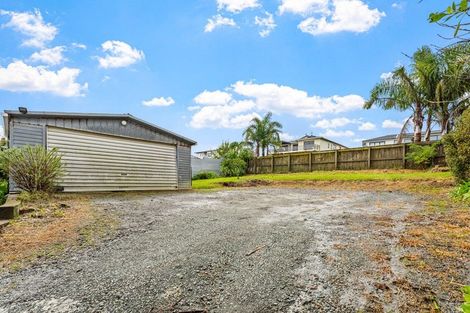Photo of property in 19 Tindalls Bay Road, Tindalls Beach, Whangaparaoa, 0930