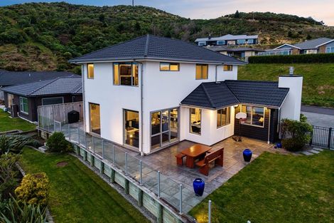 Photo of property in 7 Manapouri Lane, Aotea, Porirua, 5024
