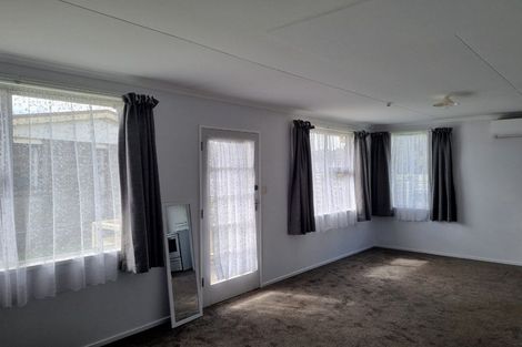 Photo of property in 1-12/71 Main Street, Mataura, 9712