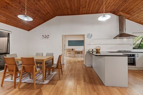 Photo of property in 29 Kennedy Avenue, Forrest Hill, Auckland, 0620