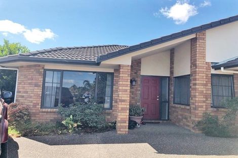 Photo of property in 24 Newinn Crescent, East Tamaki Heights, Auckland, 2016