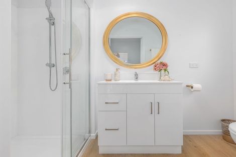 Photo of property in 14 Duke Street, Levin, 5510