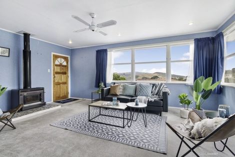 Photo of property in 8 Diane Grove, Paparangi, Wellington, 6037