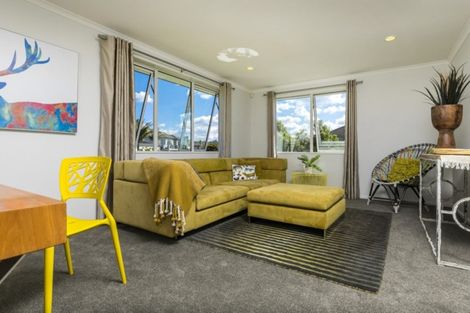 Photo of property in 35 Aberley Road, Schnapper Rock, Auckland, 0632