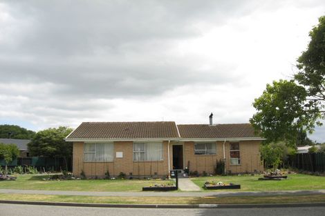 Photo of property in 26 Medina Crescent, Parklands, Christchurch, 8083