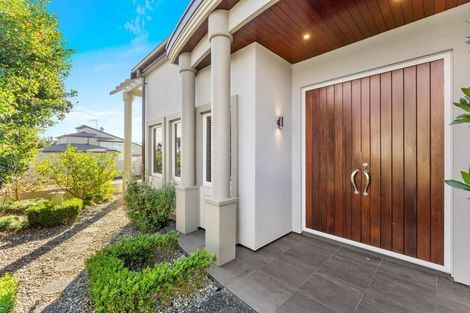Photo of property in 72 Compass Way, Half Moon Bay, Auckland, 2012