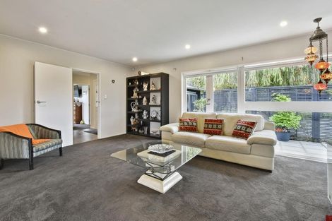 Photo of property in 17 Glenmore Road, Sunnyhills, Auckland, 2010