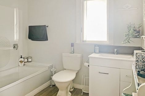 Photo of property in 22 Barling Street, Himatangi Beach, Foxton, 4891