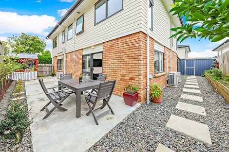 Photo of property in 18 Andover Way, Goodwood Heights, Auckland, 2105