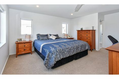 Photo of property in 7 Waituarua Drive, Takanini, 2112