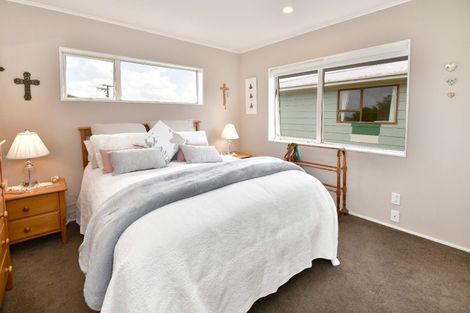 Photo of property in 2a Melia Place, Stanmore Bay, Whangaparaoa, 0932