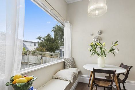 Photo of property in 10 Saint Mary Street, Thorndon, Wellington, 6011