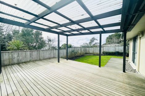 Photo of property in 70a Hobsonville Road, West Harbour, Auckland, 0618