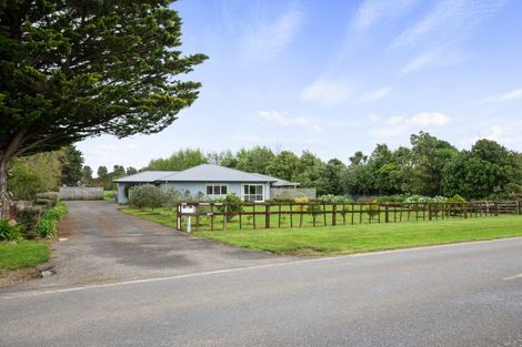 Photo of property in 1098 Queen Street East, Levin, 5571