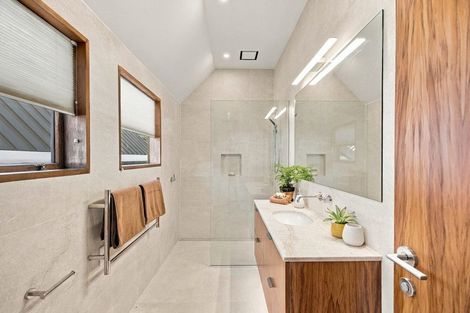 Photo of property in 18 Bengal Drive, Cashmere, Christchurch, 8022