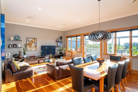 Photo of property in 11 Lawrence Road, Hospital Hill, Napier, 4110