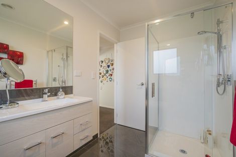 Photo of property in 2 Debenham Drive, Whitianga, 3510