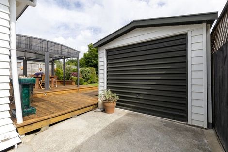 Photo of property in 11 Manapouri Crescent, Hokowhitu, Palmerston North, 4410