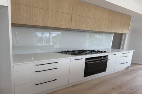 Photo of property in 5 Johnson Place, Stillwater, Silverdale, 0993