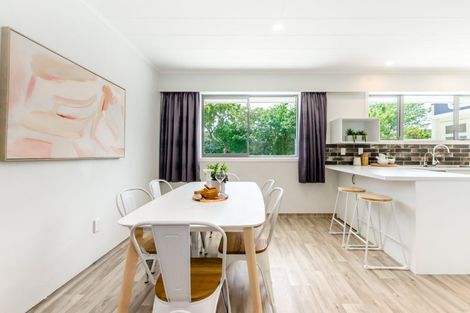 Photo of property in 40 Te Rauparaha Street, Otaki, 5512