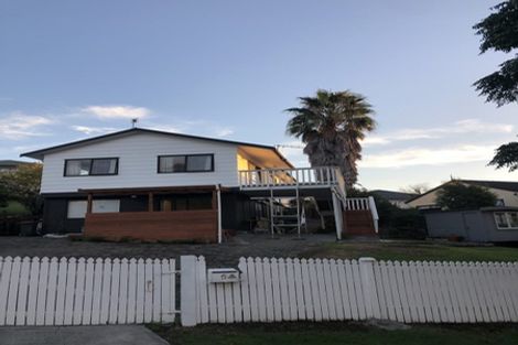 Photo of property in 5 Melia Grove, Goodwood Heights, Auckland, 2105