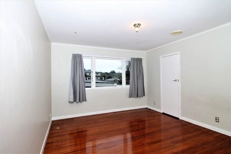 Photo of property in 1/1 Wattle Road, Sunnyvale, Auckland, 0612