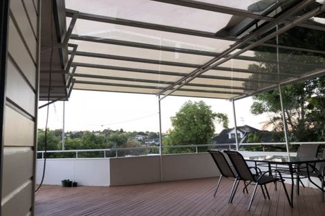 Photo of property in 28 Bayside Drive, Browns Bay, Auckland, 0630