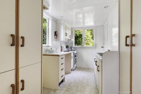 Photo of property in 11 Norfolk Street, Northland, Wellington, 6012