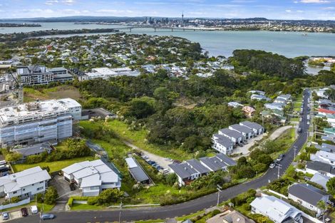 Photo of property in 6 Huka Road, Birkenhead, Auckland, 0626