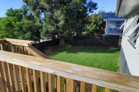 Photo of property in 8 Elizabeth Drive, West Harbour, Auckland, 0618